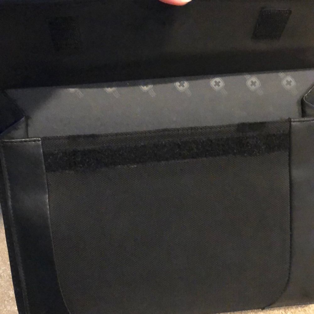 Swiss Army briefcase - Picture 3 of 10